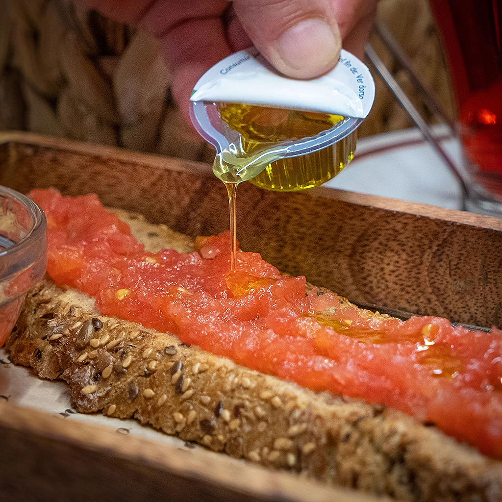 Tostadas con tomate